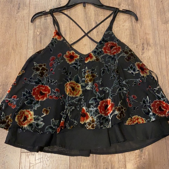 Velvet floral dressy tank - Picture 4 of 4